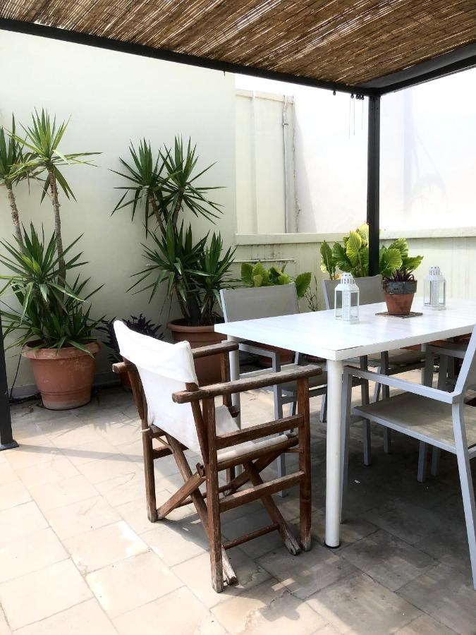 Mid Century 3 Bdr City Centre Townhouse アテネ エクステリア 写真